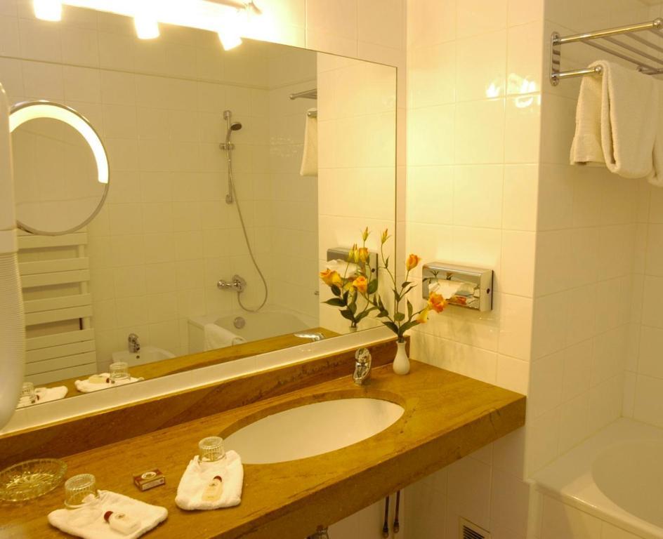 Hostellerie La Huchette Replonges Camera foto